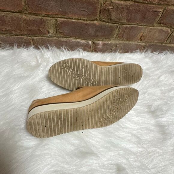 Lindsay Phillips Women’s Dayna Tan Loafer Size 9 - Picture 6 of 10